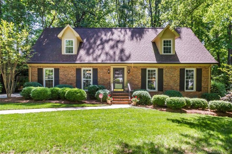 4901 Broken Saddle Ln, Charlotte, NC 28226