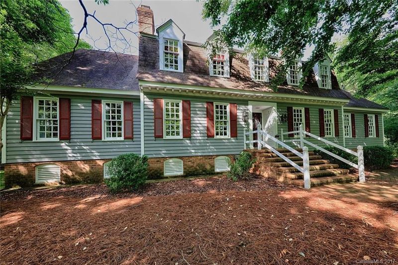 123 Overbrook Dr NE, Concord, NC 28025
