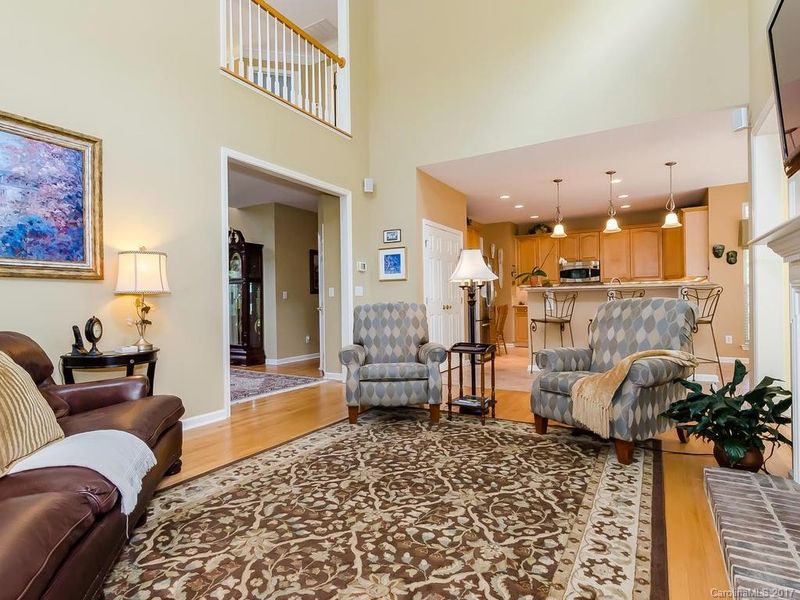 15563 Donnington Dr, Charlotte, NC 28277