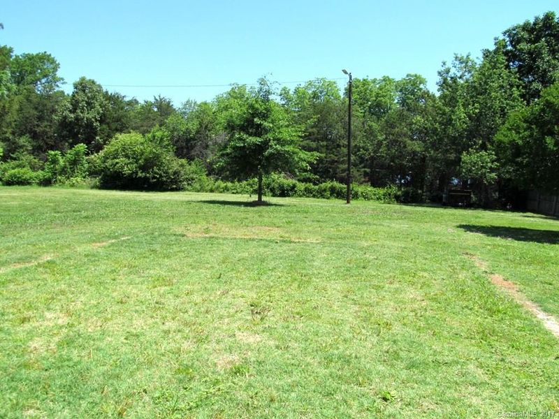 402 Charlotte St, Alexis, NC 28006