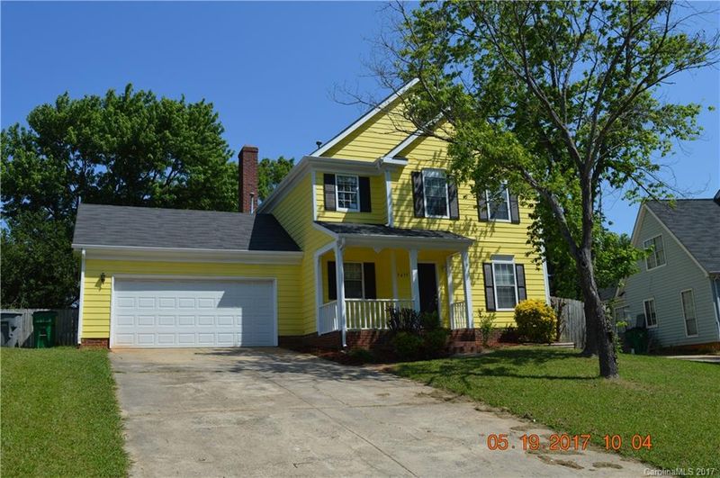 9435 Pondside Ln, Charlotte, NC 28213