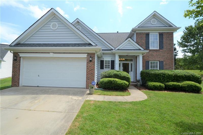 711 Bradberry Ln, Indian Trail, NC 28079