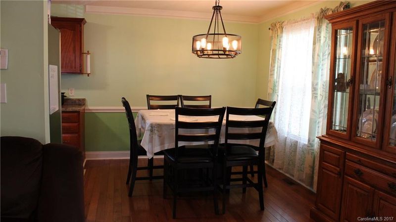 5315 Oaktree Dr, Gastonia, NC 28052
