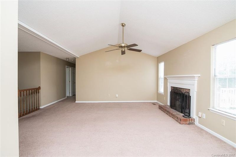 8801 Tarpan Ct, Charlotte, NC 28216