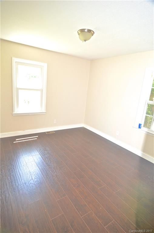1519 Montgomery St, Charlotte, NC 28216