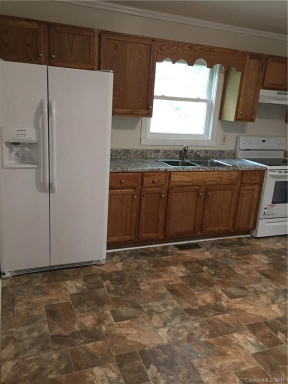 118 Sunset St, Clover, SC 29710