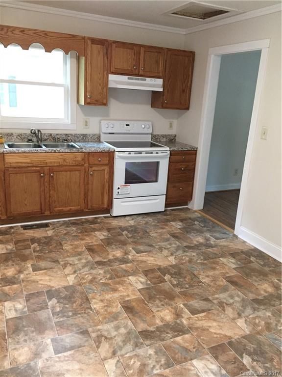 118 Sunset St, Clover, SC 29710