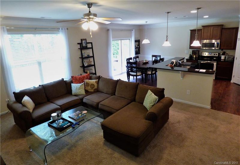 2743 Old House Cir, Matthews, NC 28105