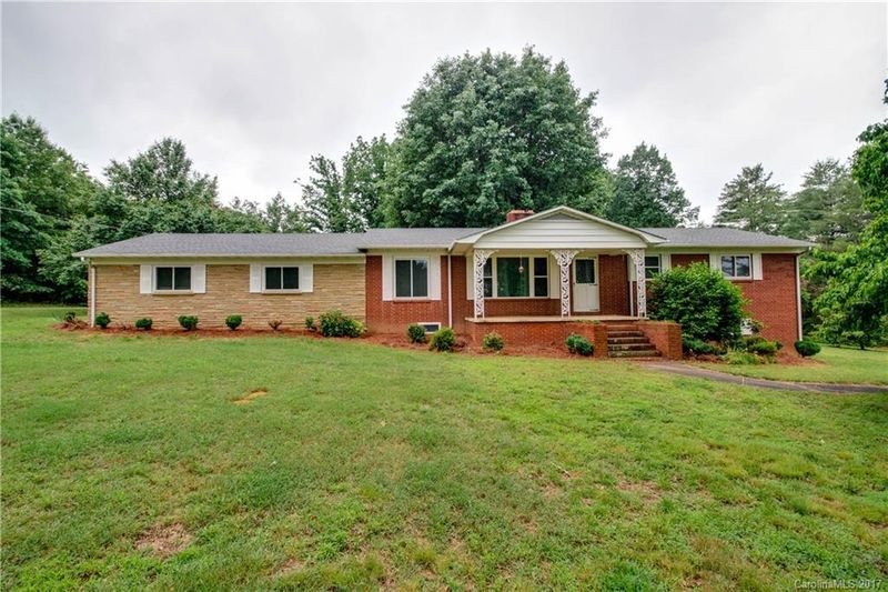 857 Old Mountain Rd, Statesville, NC 28677