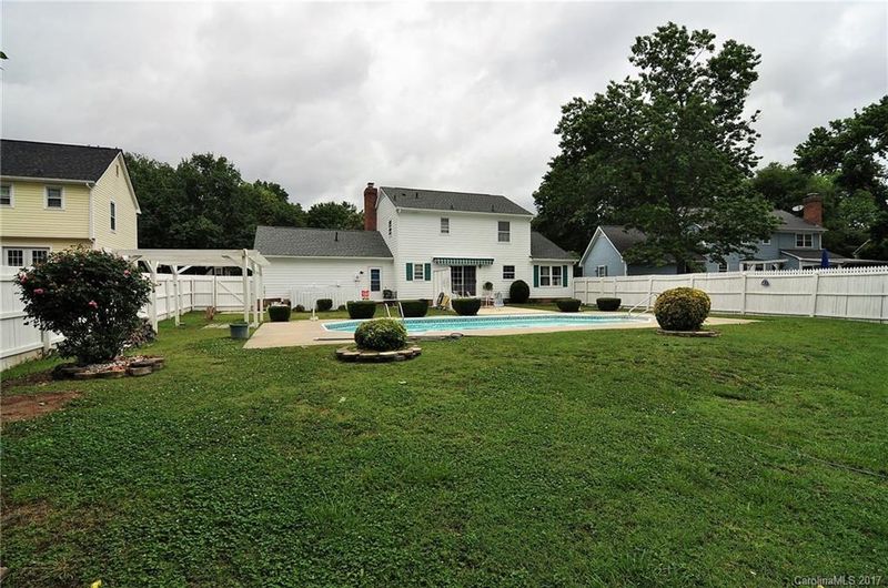 6608 Porterfield Rd, Charlotte, NC 28226