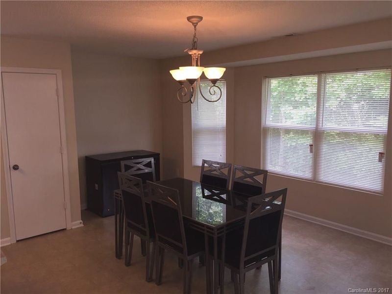 8102 Deodora Cedar Ln, Charlotte, NC 28215