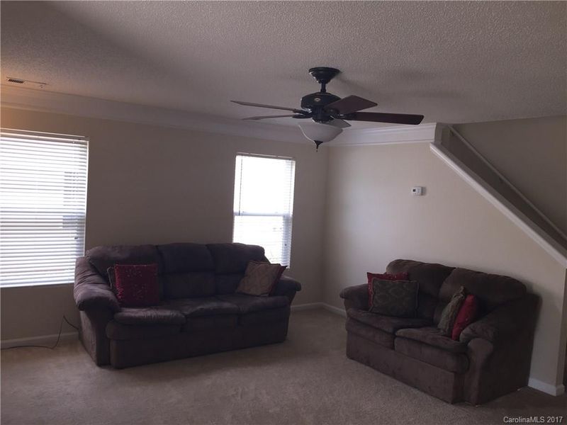 8102 Deodora Cedar Ln, Charlotte, NC 28215