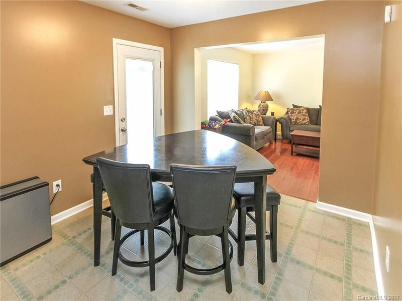 815 Valley Ridge Rd, Charlotte, NC 28214
