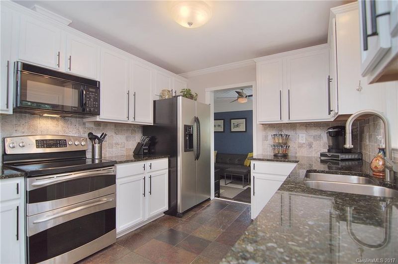 7007 Ridgebrook Dr, Charlotte, NC 28210