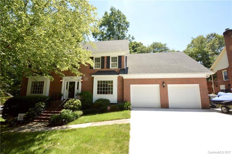 6806 Charette Ct, Charlotte, NC 28215