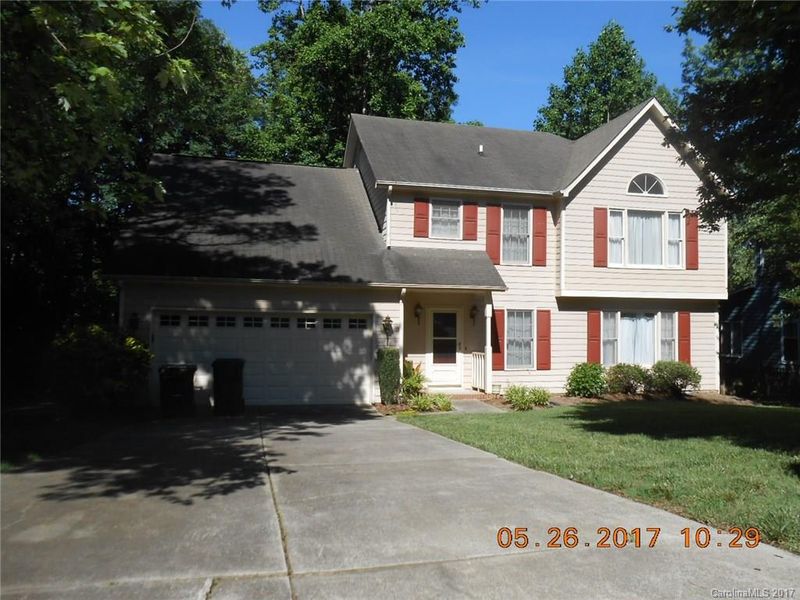 2339 Heathershire Ln, Matthews, NC 28105