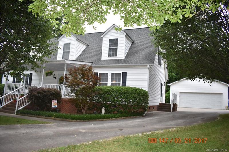 1961 Shadow Oak Dr, Rock Hill, SC 29730