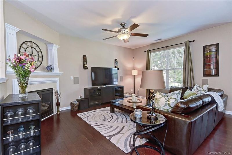 8330 Rolling Meadows Ln, Huntersville, NC 28078