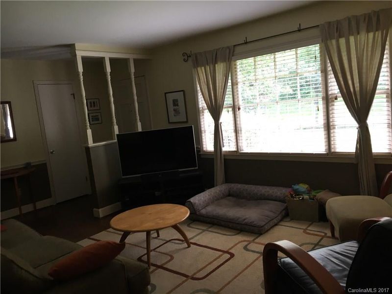 6706 Castlegate Dr, Charlotte, NC 28226