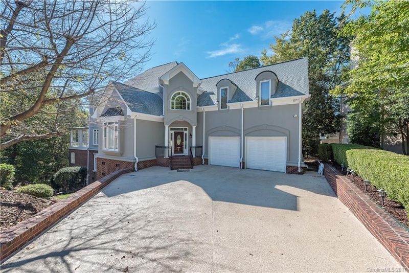 6800 Linkside Ct, Charlotte, NC 28277