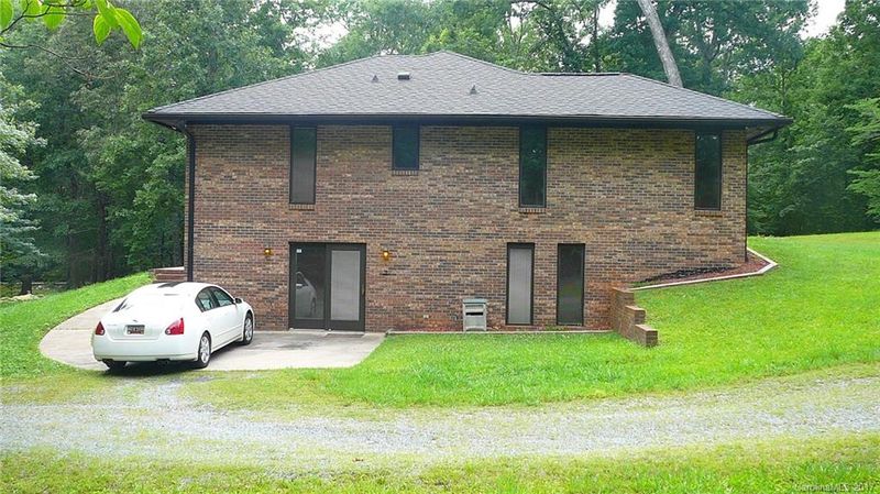 3229 Fairforest Dr, Matthews, NC 28104