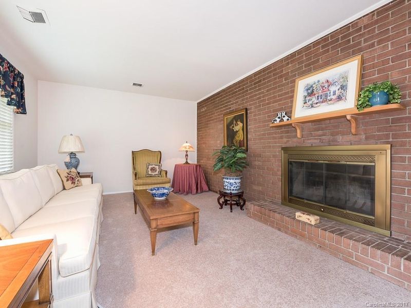 5313 Valley Forge Rd, Charlotte, NC 28210