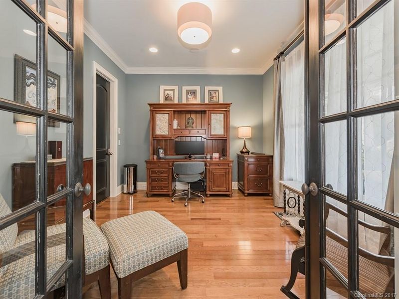 601 Walnut Ave, Charlotte, NC 28208