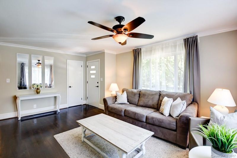 4300 Darwin Cir, Charlotte, NC 28209