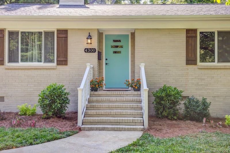 4300 Darwin Cir, Charlotte, NC 28209