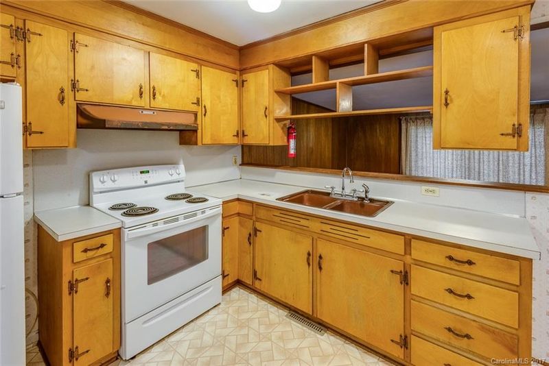 5650 Coulee Pl, Charlotte, NC 28217