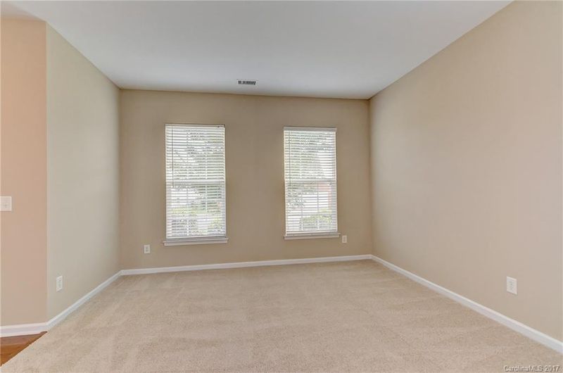 5523 Old Meadow Rd, Charlotte, NC 28227