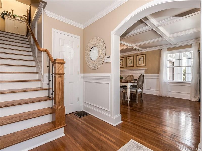 1208 Providence Rd, Charlotte, NC 28207