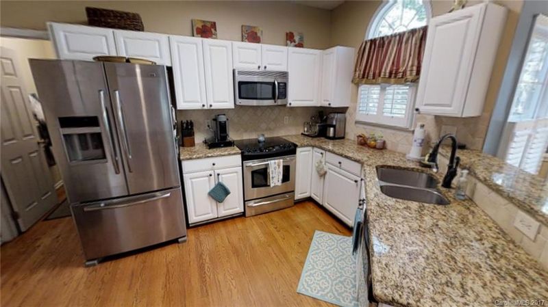 19943 Scanmar Ln, Cornelius, NC 28031