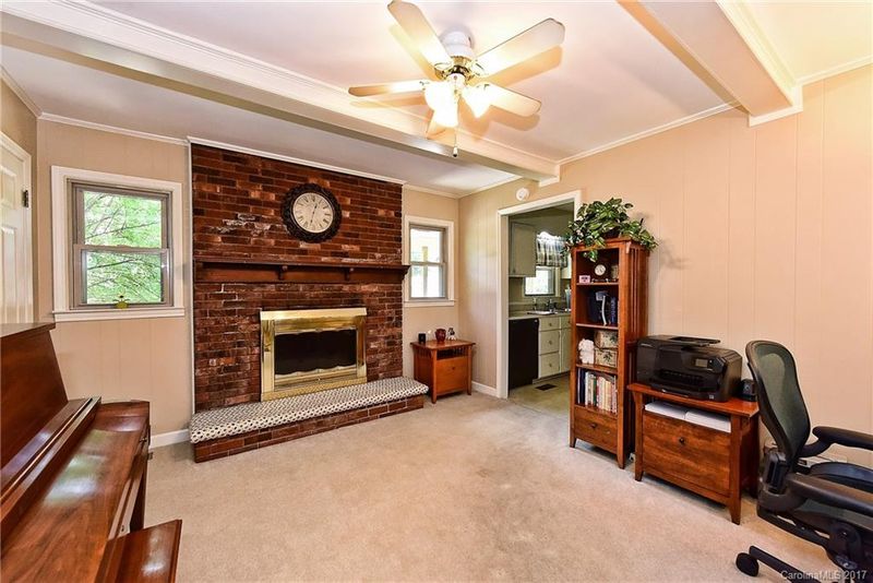 232 Briarcliff Dr, Kannapolis, NC 28081
