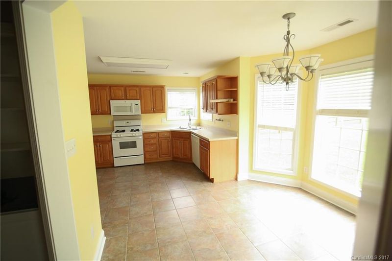 7008 Cedarbrook Dr, Charlotte, NC 28215