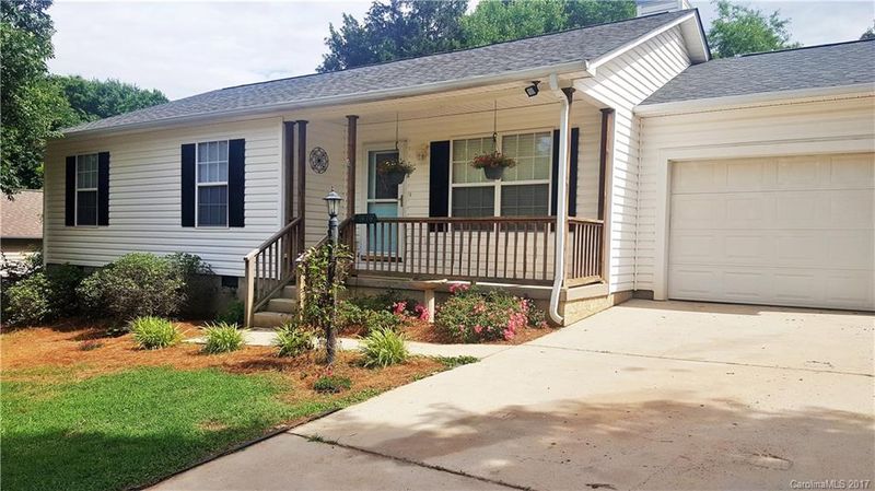 7474 Lakehaven Dr, Denver, NC 28037