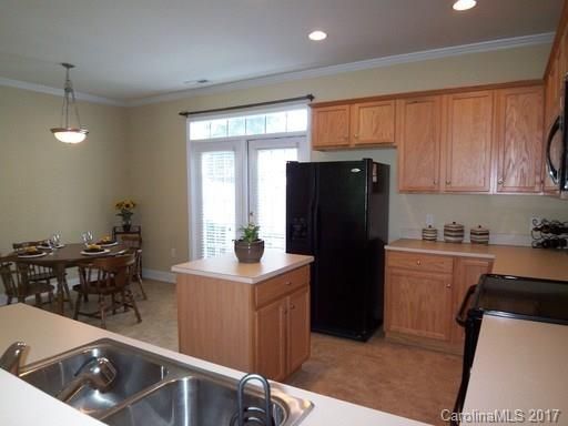 337 Park Square Pl #12, Matthews, NC 28105