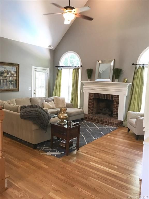 924 Gateshead Ln, Matthews, NC 28105