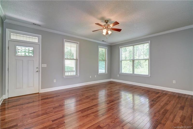 7286 Executive Cir #26, Denver, NC 28037