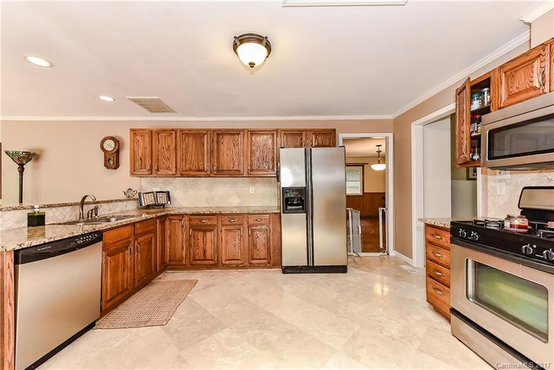 2095 Diamond Head Cir #95, Tega Cay, SC 29708