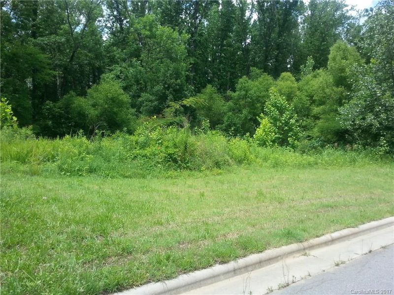 1234 N Windsor Dr, Kannapolis, NC 28083