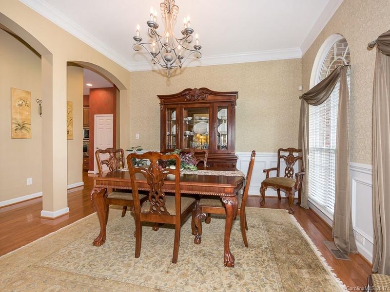 9801 Candlehill Dr, Mint Hill, NC 28227