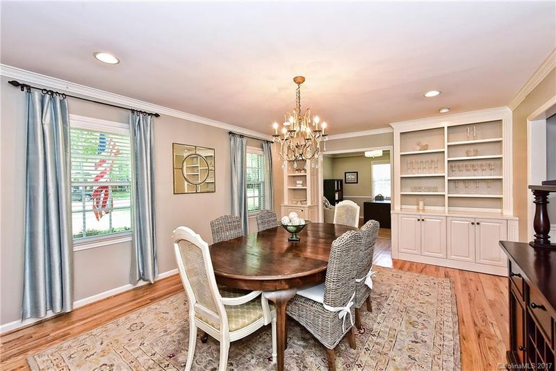 6020 Sharon Acres Rd, Charlotte, NC 28210