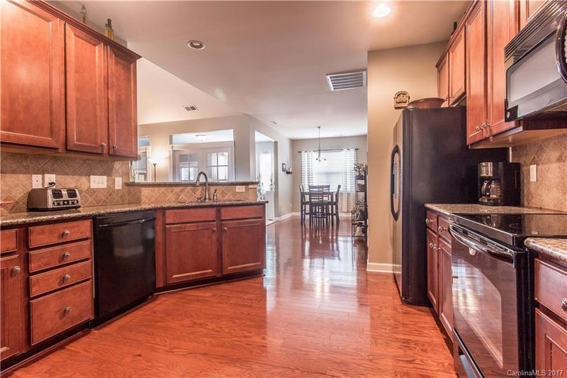 4046 Hickory View Dr, Fort Mill, SC 29707