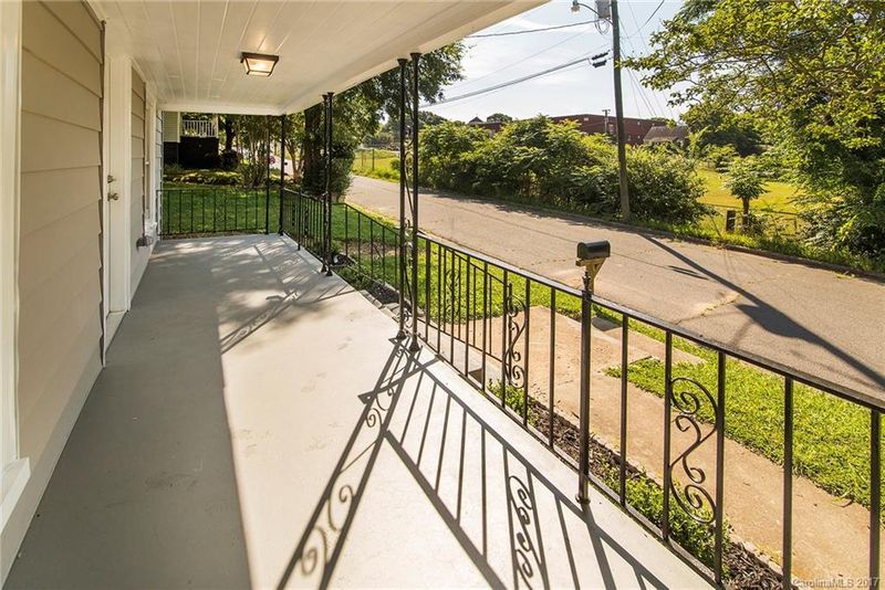 124 Parallel Ct, Concord, NC 28025