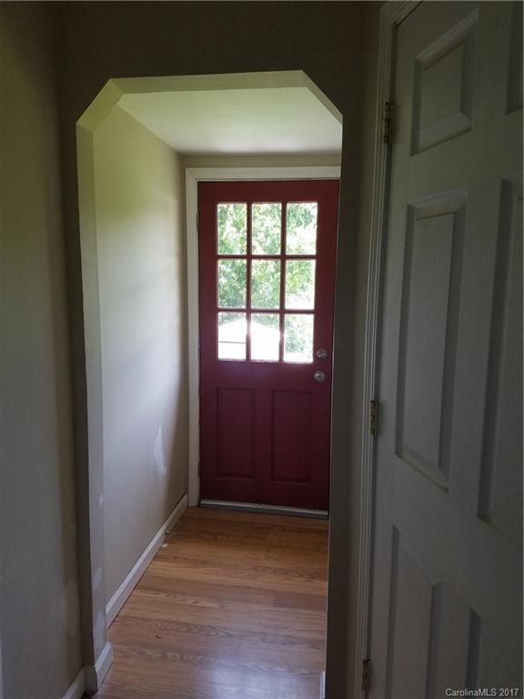 362 E Catawba Ave, Mooresville, NC 28115