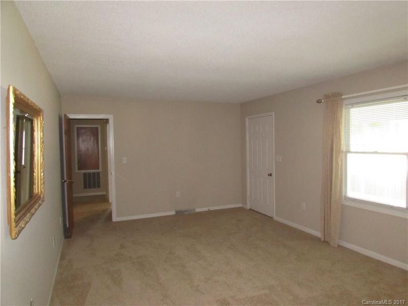 64 NW Winecoff Ave, Concord, NC 28025