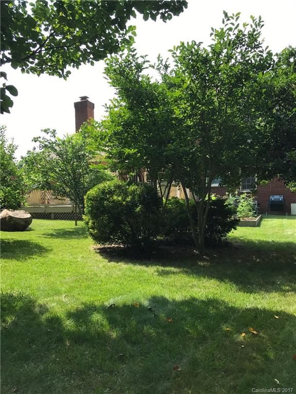 4907 Biltmore Forest Dr, Matthews, NC 28105