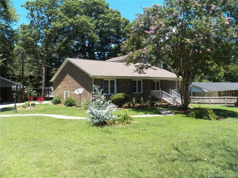 325 Russell St, Kannapolis, NC 28083