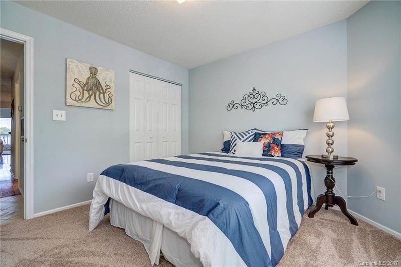 927 Southwest Dr #27, Davidson, NC 28036